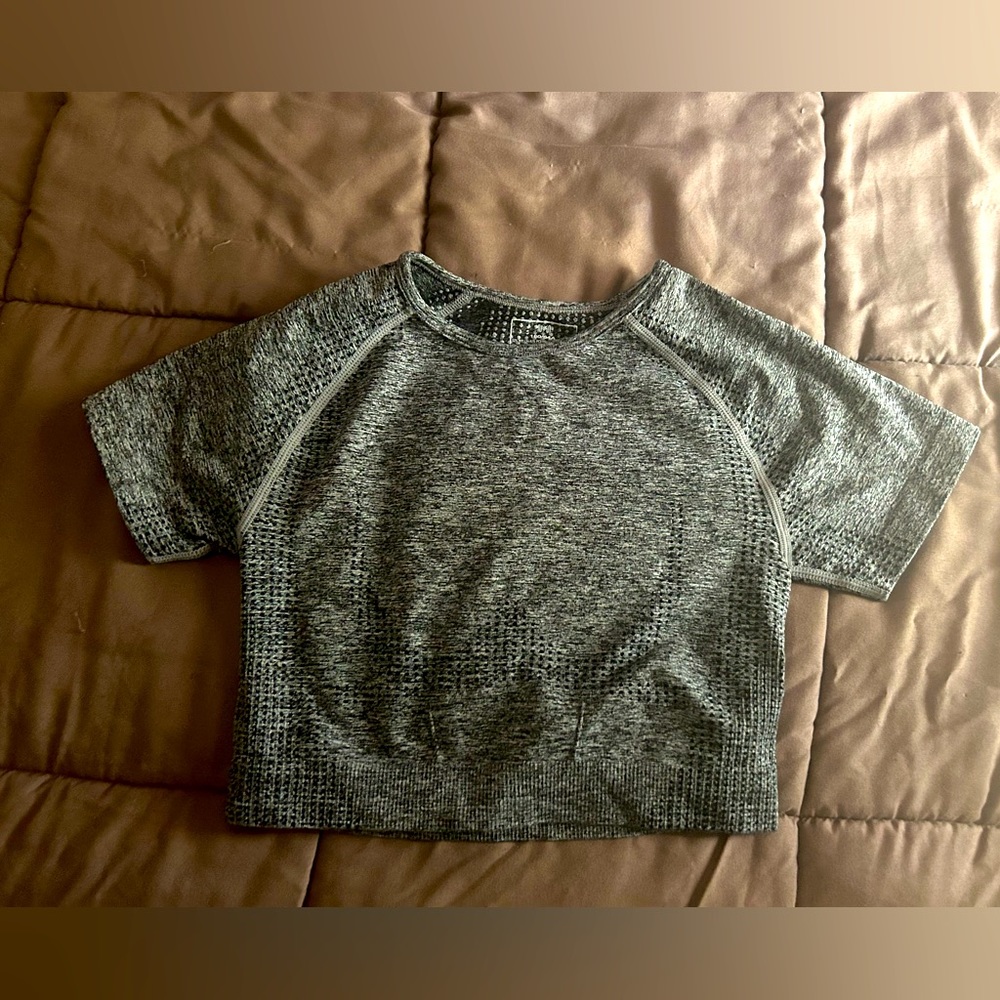 Compression crop tee